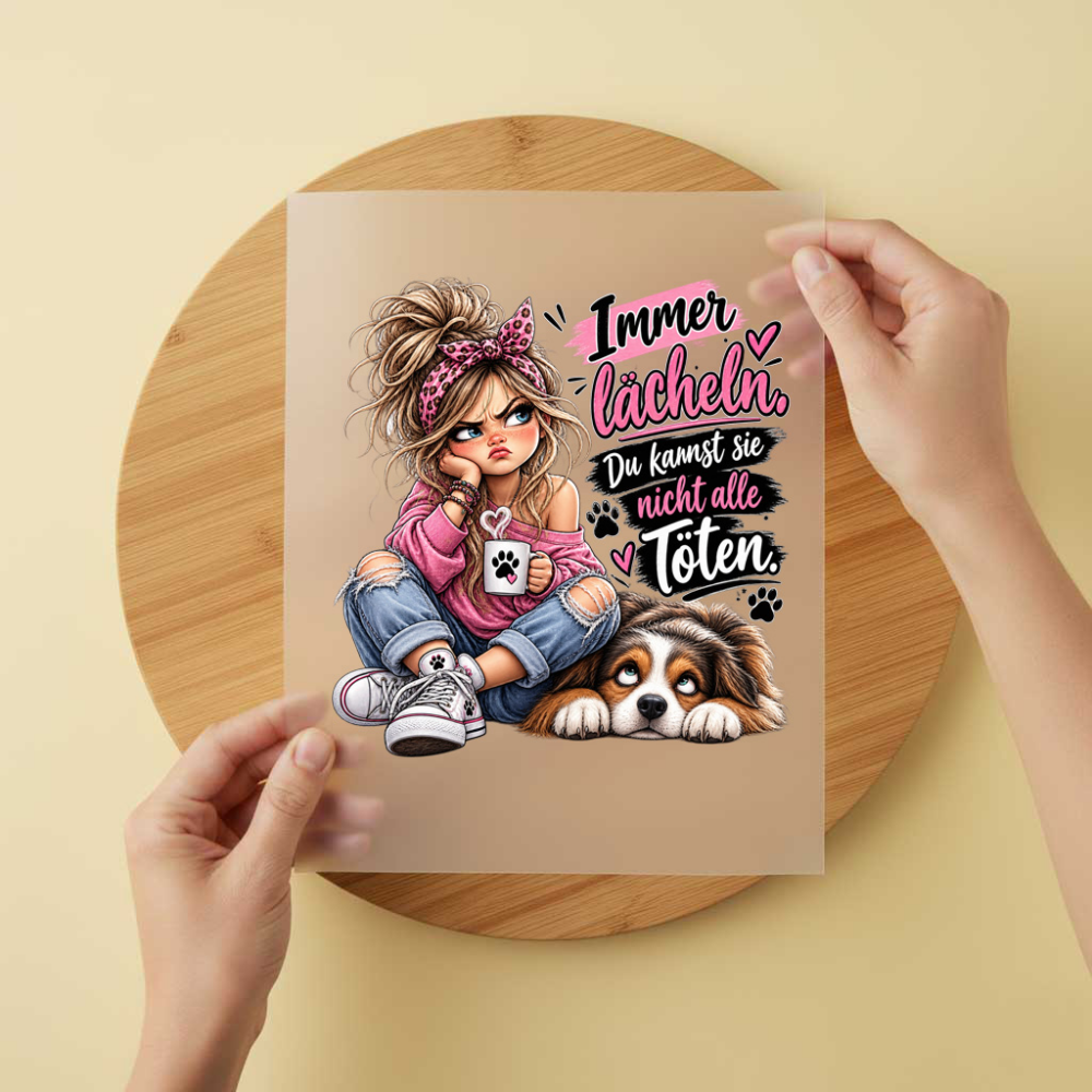 Bügelbild/Sticker Mädchen Immer Lächeln – DTF Bügelbild und UV DTF Sticker